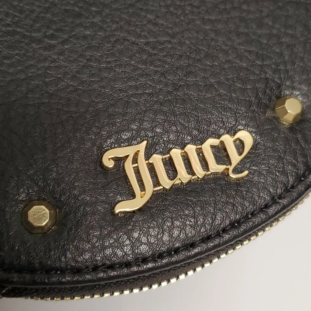 Juicy Couture Heart Shaped Coin Purse - Picture 2 of 6